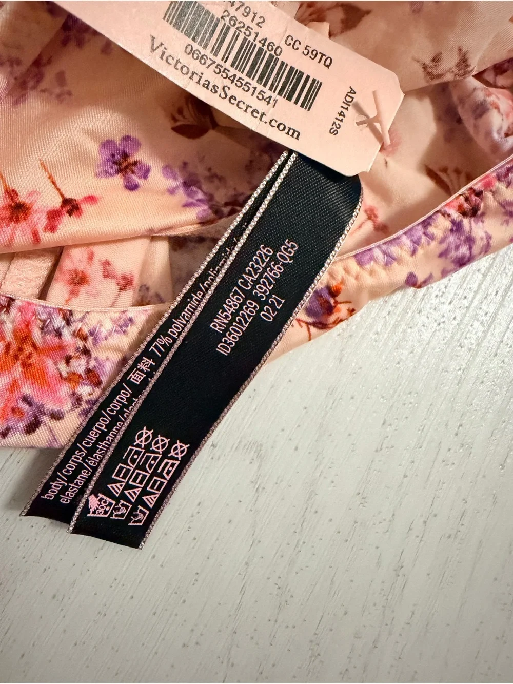 NWT Victoria's Secret Very Sexy Shine Strap Brazilian Panty‎ Sz L Pink Floral